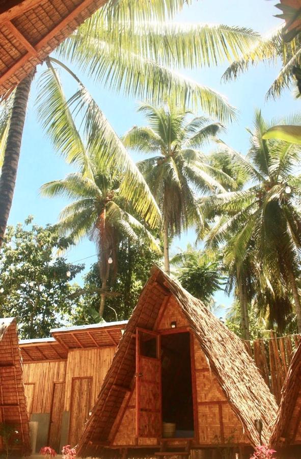 "Triangle Hut" Camp Fuego Siargao Hotel Catangnan Buitenkant foto